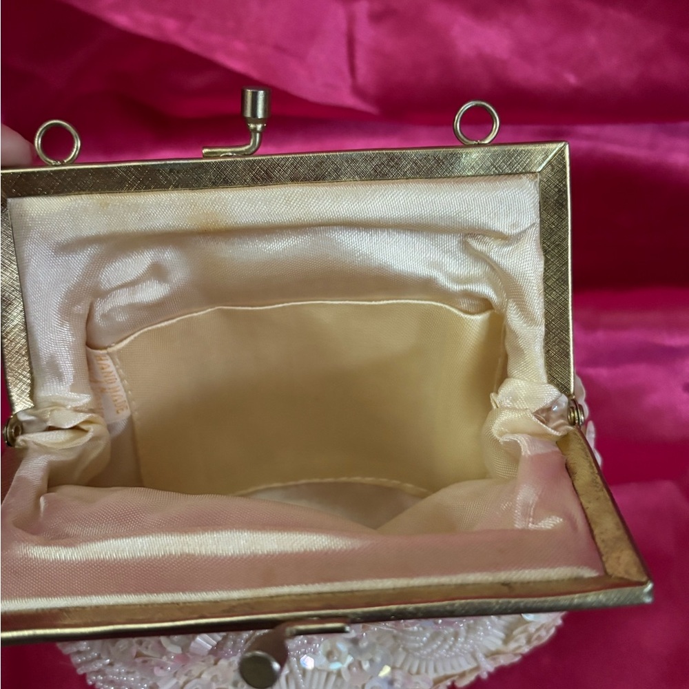 Vintage Elegant Cream Beaded Clutch - Picture 6 of 6